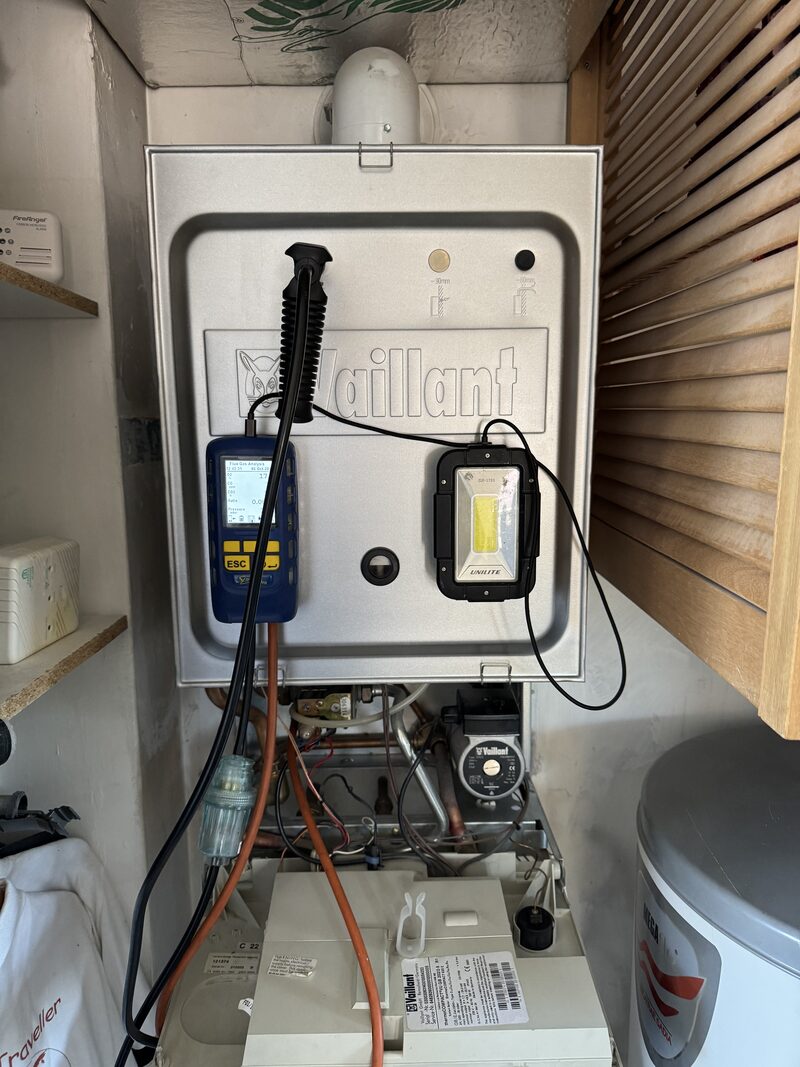 Checking combustion readings with a calibrated gas analyser